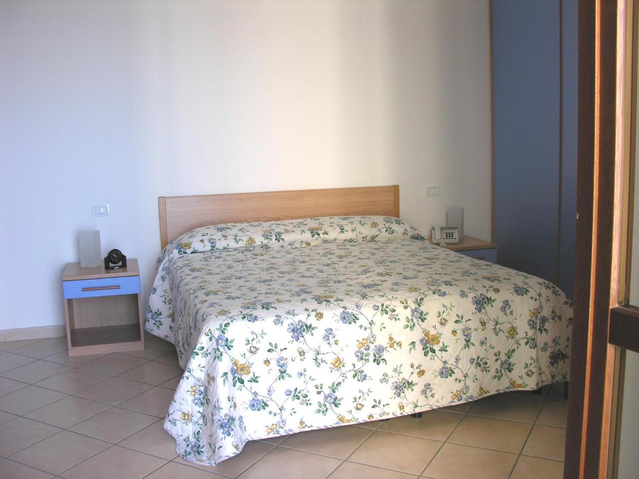 Acciaroli Vacanze Residence ภายนอก รูปภาพ